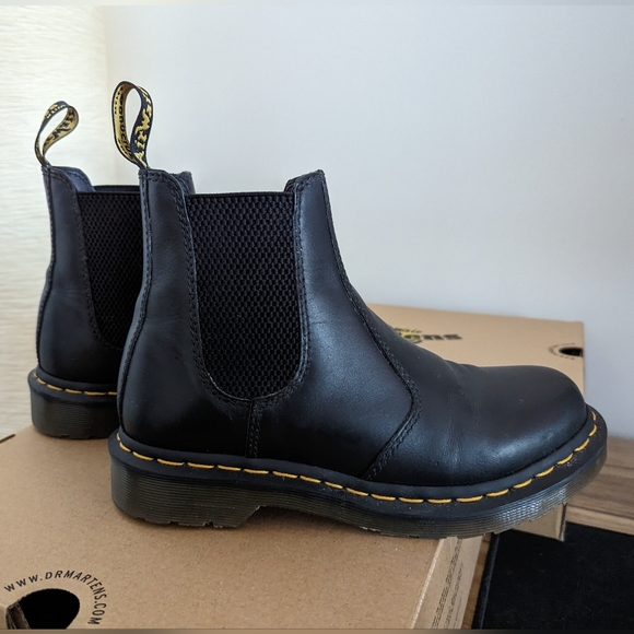 Dr. Martenz 2976 Chelsea Boot - Wanama Leather - Picture 4 of 7